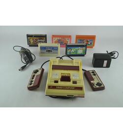 Famicom console With 5 Games JPN