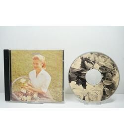 Helmet: Betty